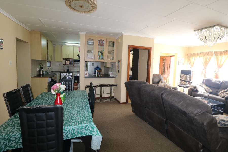 3 Bedroom Property for Sale in Abbotsford Eastern Cape